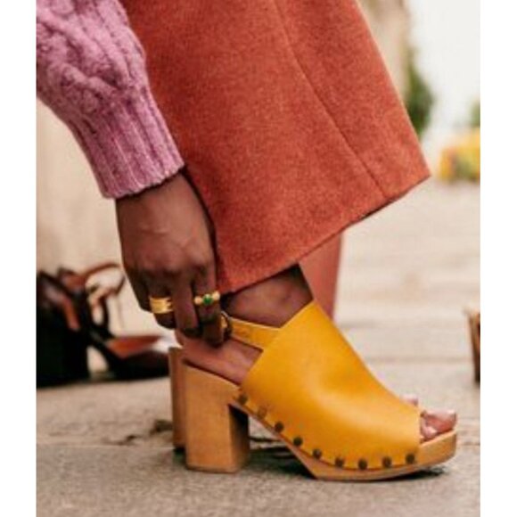 Sezane Dakota High Clogs in Terracotta Red Wooden Heels Buckle Chunky Platform - Picture 1 of 14